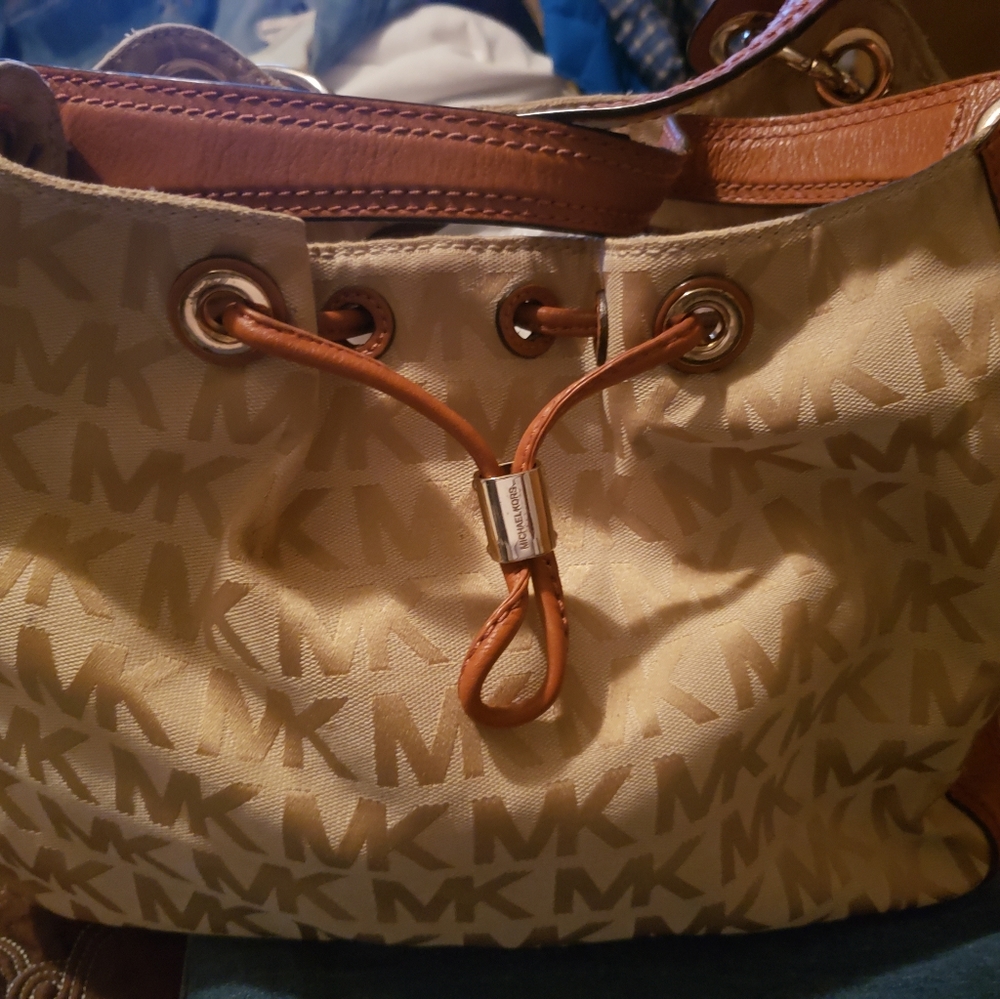 Purse - Picture 3 of 4
